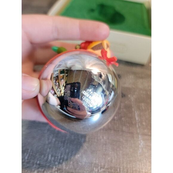 Hallmark 1981 elf Peeking ornament Xmas decor - Picture 4 of 4